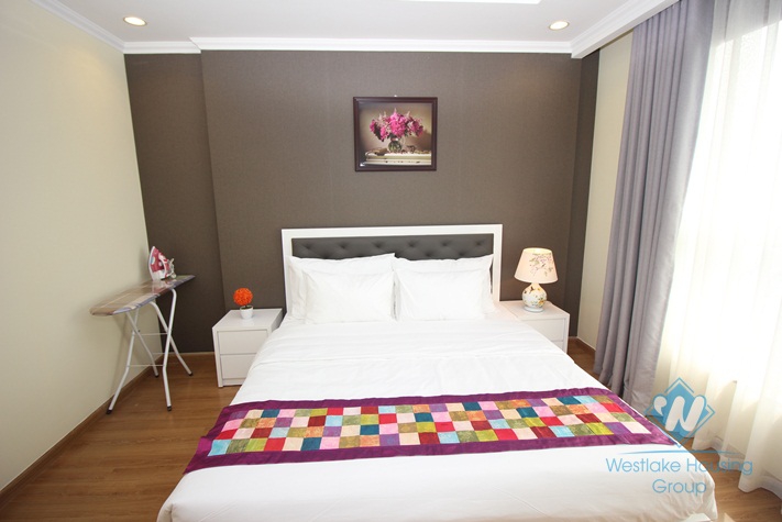 Three bedrooms apartment for rent in Vinhome Nguyen Chi Thanh, Dong Da district, Ha Noi